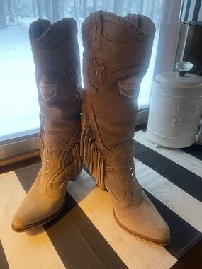 El Vaquero western fringe light tan boots
